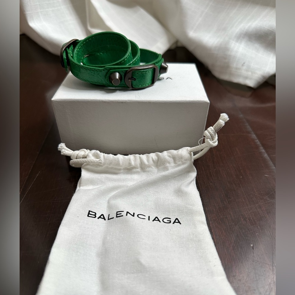 Balenciaga Triple Tour Wrap Bracelet. Too small for me. Perfect condition. - Picture 5 of 7